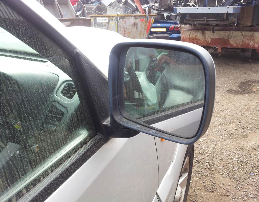 Nissan Terrano SVE TD door-mirror-driver-side-front-electric